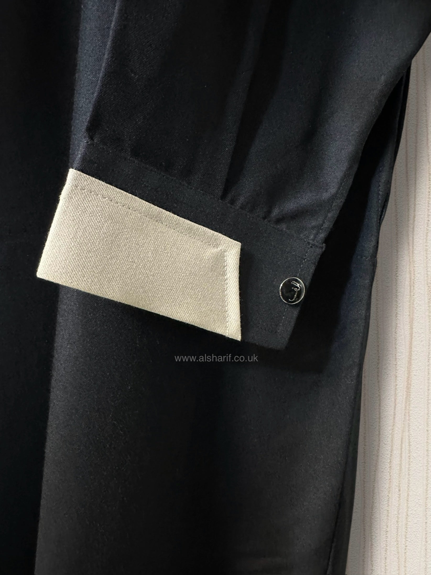 Black Matte Collared Buttoned Thobe Jubba